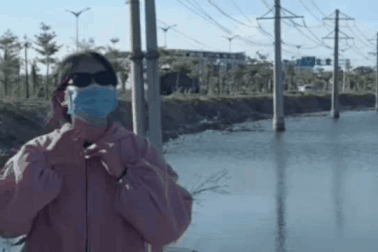 Khu đất khô nứt nẻ có gì hấp dẫn mà giới trẻ kéo nhau đến "check in"?