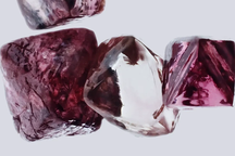 Xác định công thức hình thành nên kim cương hồng