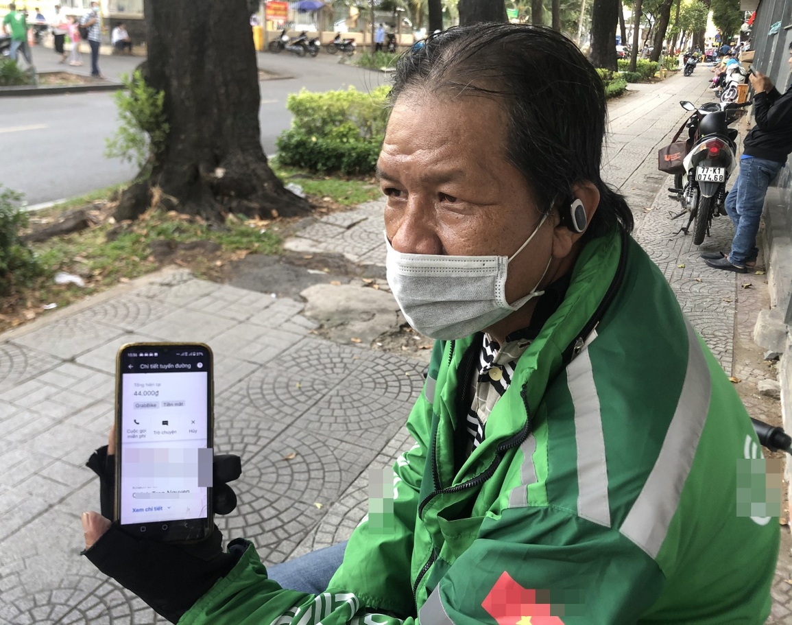 Xe ôm công nghệ cùng khách hàng méo mặt vì giá xăng - 2 Xe ôm công nghệ cùng khách hàng méo mặt vì giá xăng - 2