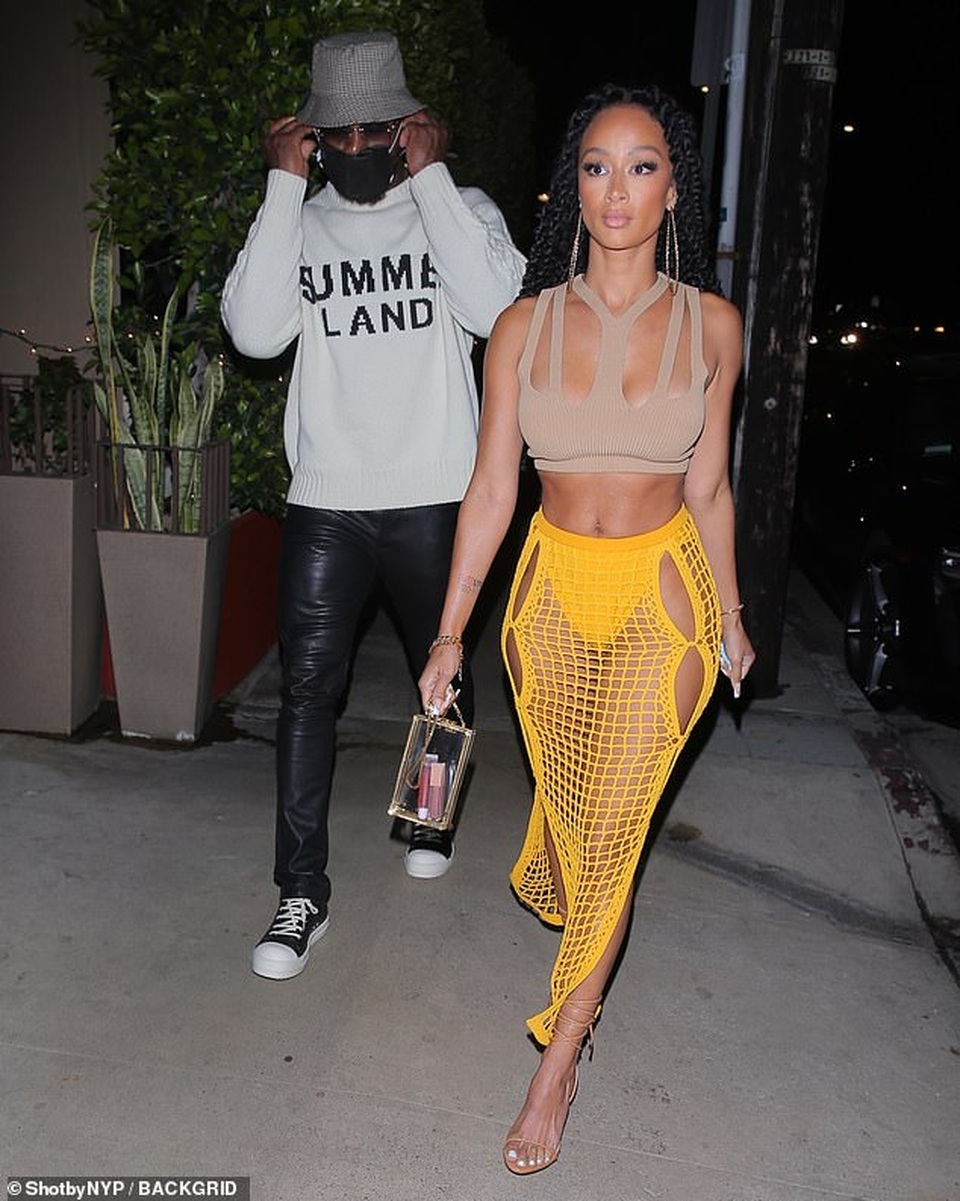 Draya Michele mặc váy lưới bốc lửa ra phố - 2 Draya Michele mặc váy lưới bốc lửa ra phố - 2