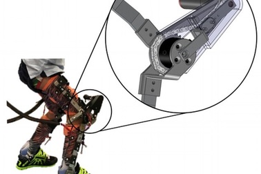 Khung trợ lực robot giúp trẻ bại não tự đi lại
