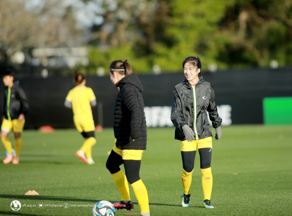 Tuyển nữ Việt Nam sẵn sàng chơi bóng bổng với Bồ Đào Nha - 2 Tuyển nữ Việt Nam sẵn sàng chơi bóng bổng với Bồ Đào Nha - 2