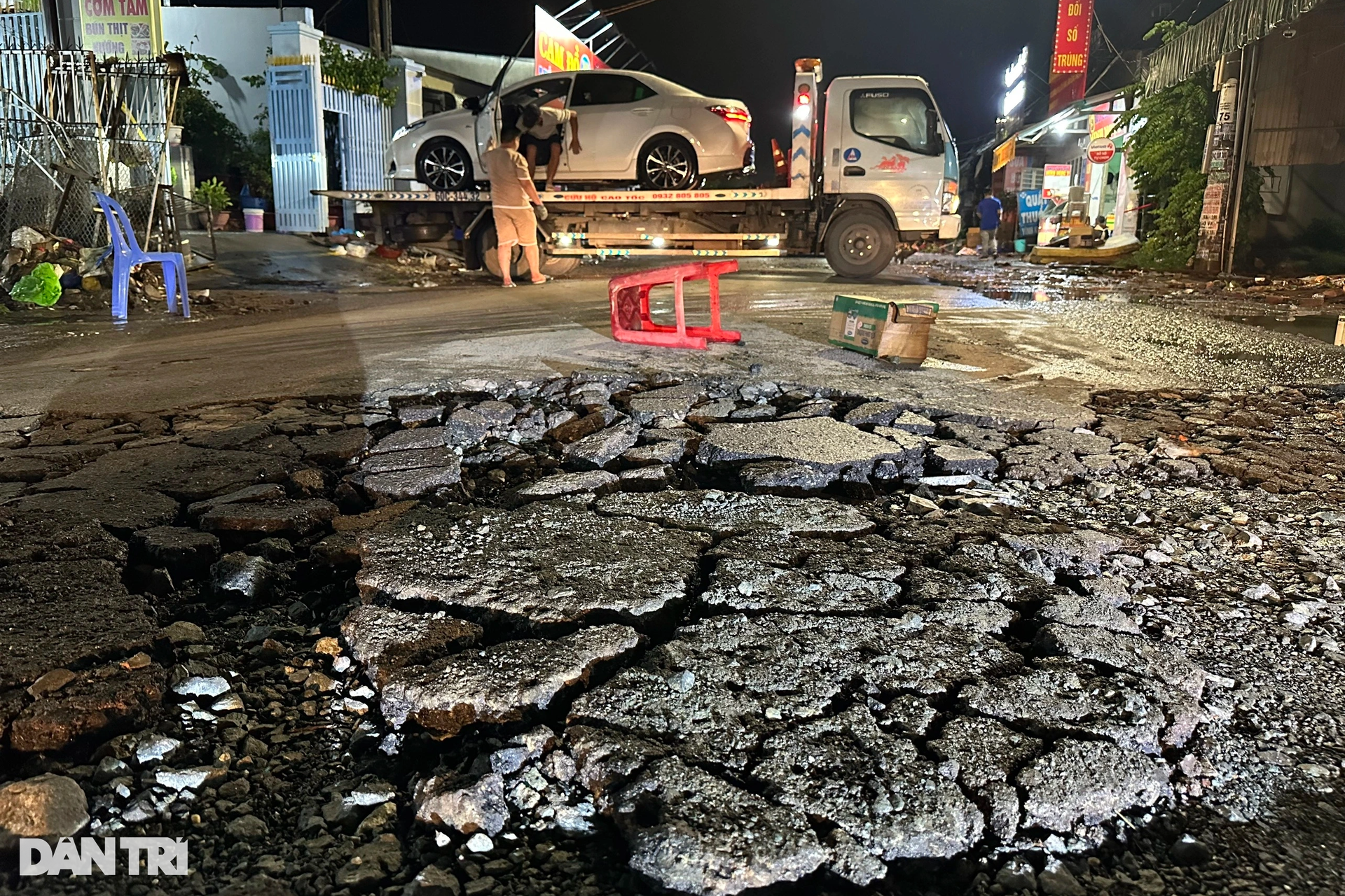 Khu phố ở Đồng Nai tan hoang, đổ nát sau trận lũ lịch sử - 5 Khu phố ở Đồng Nai tan hoang, đổ nát sau trận lũ lịch sử - 5