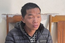 Nghịch tử dùng gậy sắt đánh mẹ liên tiếp vì không được mang sổ đỏ đi bán