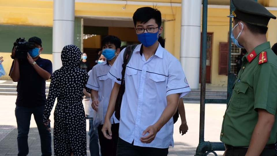 Thí sinh cả nước nói gì về đề nghị luận văn học gây hứng thú? - 16 Thí sinh cả nước nói gì về đề nghị luận văn học gây hứng thú? - 16