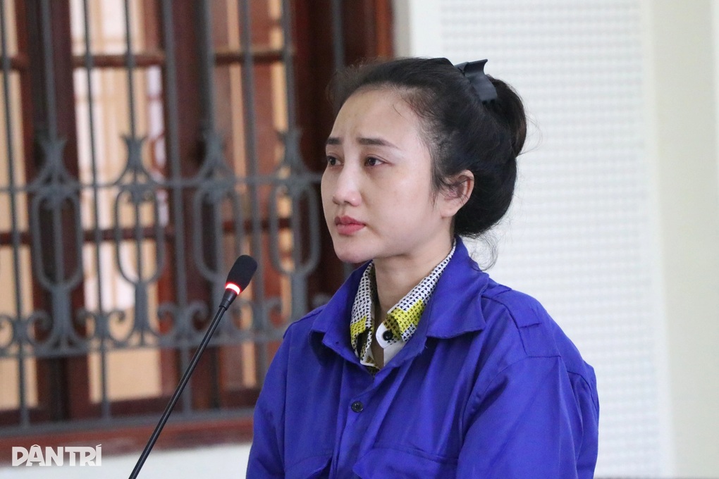 Khát con trai, đôi vợ chồng sập bẫy thiếu phụ xinh đẹp - 1 Khát con trai, đôi vợ chồng sập bẫy thiếu phụ xinh đẹp - 1