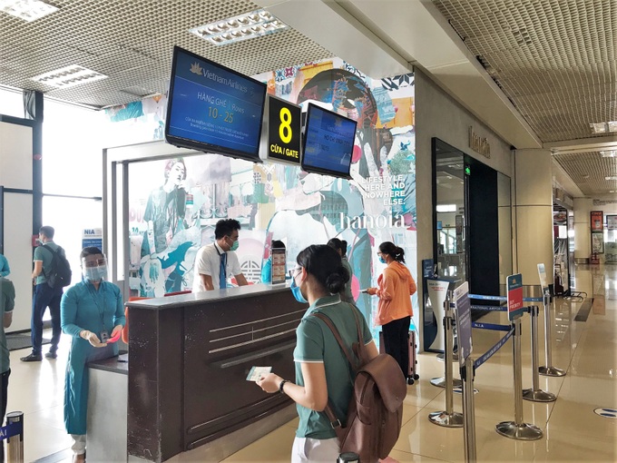 Vietnam Airlines tiếp tục chở lực lượng y tế đến phía nam chống dịch.