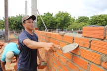 Người dân nhộn nhịp xây nhà, đầu tư vùng quy hoạch nhà máy điện hạt nhân