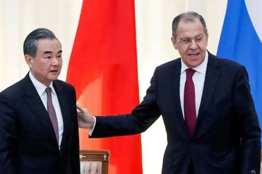 Giữa căng thẳng với Mỹ, Nga - Trung bắt tay để không bị cô lập trên "sân nhà"?