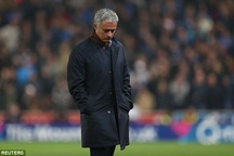 Mourinho bị sa thải ở Chelsea: Mặt trái của sự độc tài