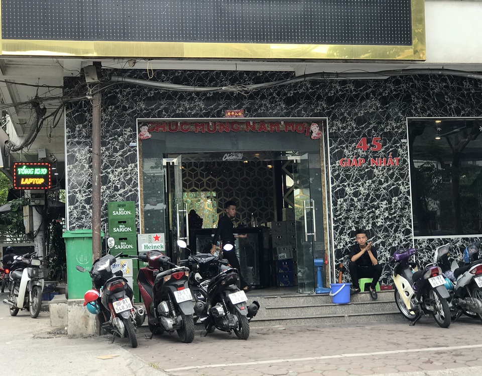 Quán karaoke tấp nập, nhộn nhịp trở lại sau chuỗi ngày ngủ đông - 8 Quán karaoke tấp nập, nhộn nhịp trở lại sau chuỗi ngày ngủ đông - 8