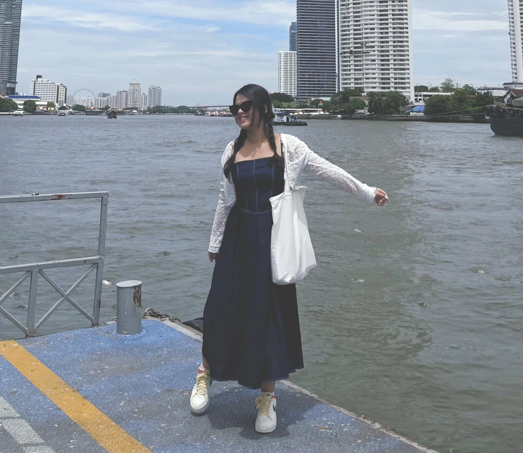 Con gái NSƯT Chiều Xuân trông xinh đẹp, trưởng thành ở tuổi 19 - 7