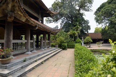 Làng Nôm cổ kính đẹp đến lạ lùng