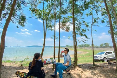 7 địa điểm cắm trại gần Hà Nội cho Tết dương lịch