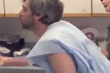 Sẽ thế nào khi đàn ông... đau đẻ