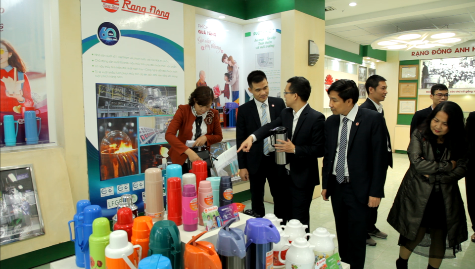 Rạng Đông – Một năm nhìn lại: Top 500 doanh nghiệp lớn nhất Việt Nam - 2 Rạng Đông – Một năm nhìn lại: Top 500 doanh nghiệp lớn nhất Việt Nam - 2