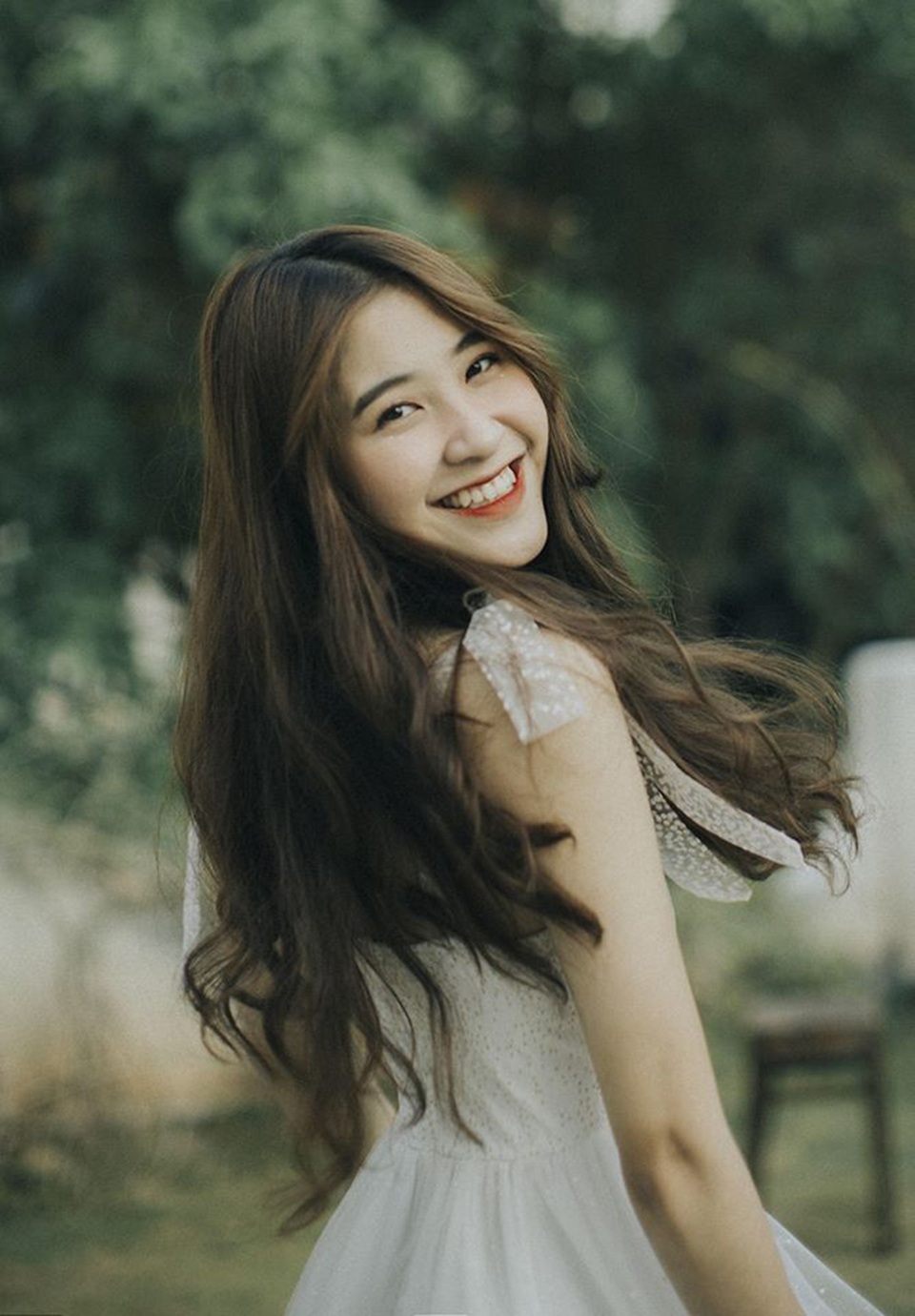 Nữ sinh phố núi sở hữu nhan sắc “thanh xuân vườn trường” - 5 Nữ sinh phố núi sở hữu nhan sắc “thanh xuân vườn trường” - 5