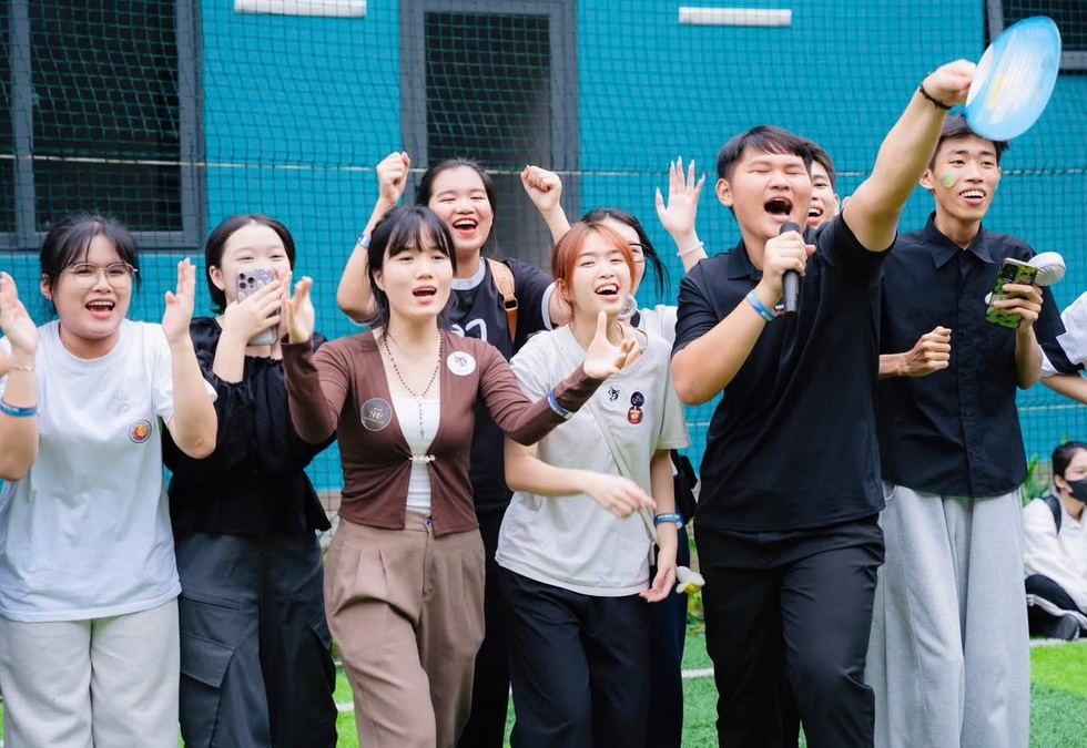 Penggabungan universitas: Akankah ada gelombang dosen pindah dari perguruan tinggi negeri ke swasta? - 4 Sáp nhập đại học: Sẽ có làn sóng dịch chuyển giảng viên từ công sang tư? - 4