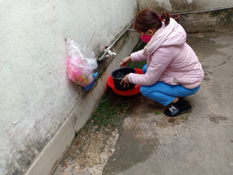 Cuối năm: Công nhân tăng ca cuối năm mong bù đắp chi tiêu - 2 Cuối năm: Công nhân tăng ca cuối năm mong bù đắp chi tiêu - 2