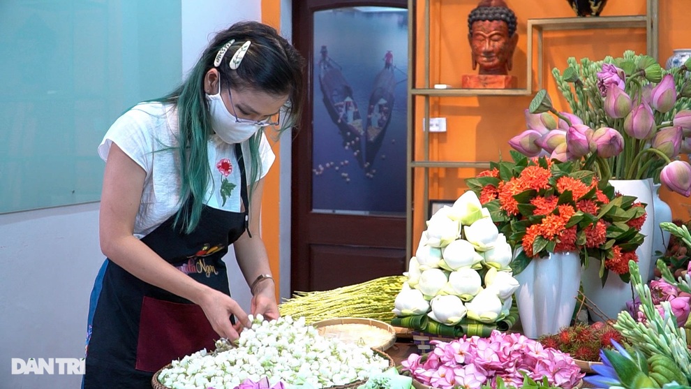 Dịch vụ giao mâm cúng Tết Đoan Ngọ đắt như tôm tươi, khách gọi cháy máy - 12 Dịch vụ giao mâm cúng Tết Đoan Ngọ đắt như tôm tươi, khách gọi cháy máy - 12