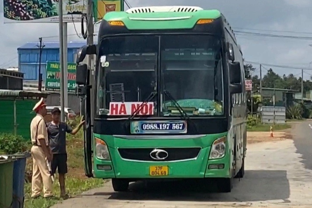 Tài xế dương tính ma túy điều khiển xe chở 45 hành khách - 1 Tài xế dương tính ma túy điều khiển xe chở 45 hành khách - 1