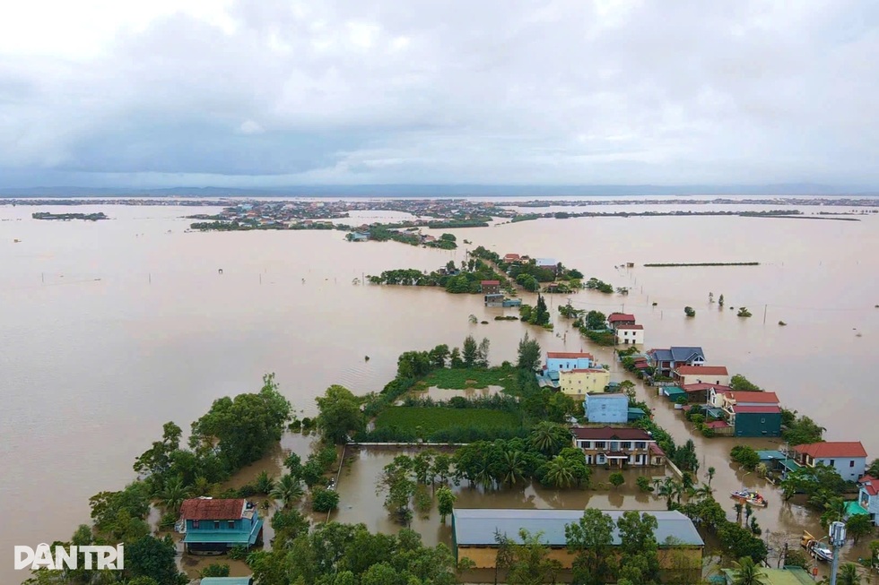 Kinh nghiệm giúp người dân Quảng Bình cứu tài sản từ trận lũ lịch sử - 1 Kinh nghiệm giúp người dân Quảng Bình cứu tài sản từ trận lũ lịch sử - 1