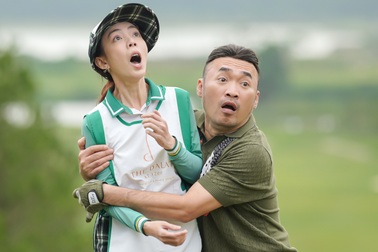 "Nụ hôn bạc tỷ" cán mốc 100 tỷ đồng, tiếp tục vượt mặt phim Trấn Thành