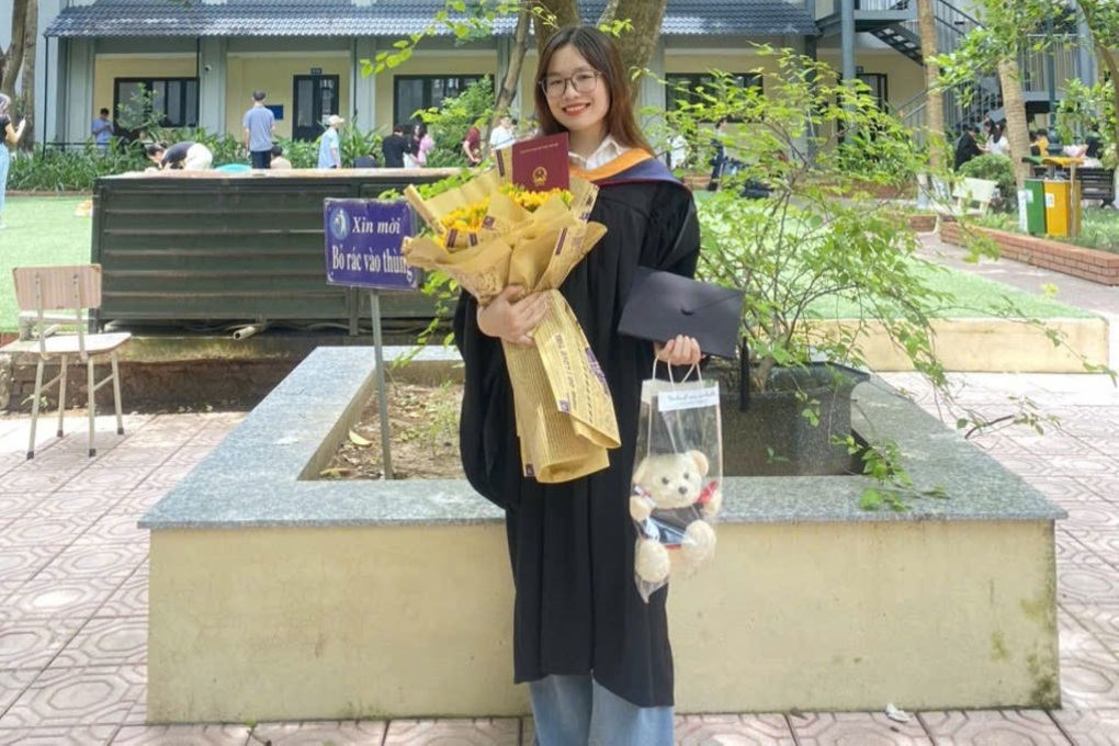 Bước ngoặt cuộc đời của cô nữ sinh nghèo ngày ấy - 1 Bước ngoặt cuộc đời của cô nữ sinh nghèo ngày ấy - 1