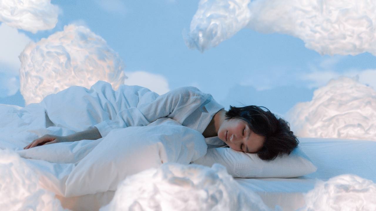 Tiếng ồn trắng là gì mà có thể giúp nhiều người ngủ ngon hơn?