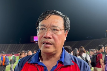 Ông Đặng Hà Việt trả lời phóng viên Dân trí