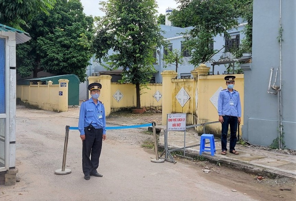Trẻ sơ sinh 8 ngày tuổi nhiễm SARS-CoV-2 - 1 Trẻ sơ sinh 8 ngày tuổi nhiễm SARS-CoV-2 - 1