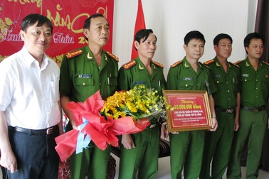 Phát hiện 3,5kg hóa chất làm tăng trọng lượng cùng 6 tấn sản phẩm động vật