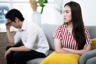 Vợ cũ bùng cơn ghen dù đã ly hôn 8 năm