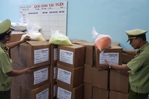 Phú Yên: Tạm giữ 820 kg “cốm ăn ngon trẻ em” không rõ nguồn gốc