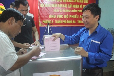 69 triệu cử tri cả nước đi bầu cử