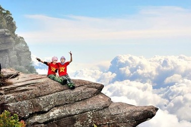 Nghỉ Tết Dương lịch: Du lịch leo núi, săn mây