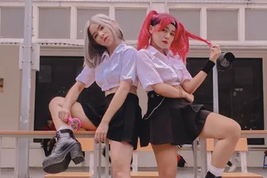 Fans cover vũ đạo mãn nhãn "Hãy trao cho anh" của Sơn Tùng M-TP