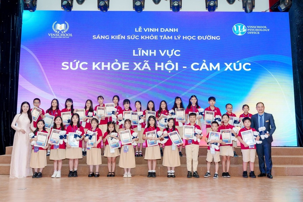 Vinschool-Schüler bringen Initiativen zur Verbesserung der psychischen Gesundheit in der Schule ein - 1 Học sinh Vinschool đưa sáng kiến, nâng cao sức khỏe tâm lý học đường - 1