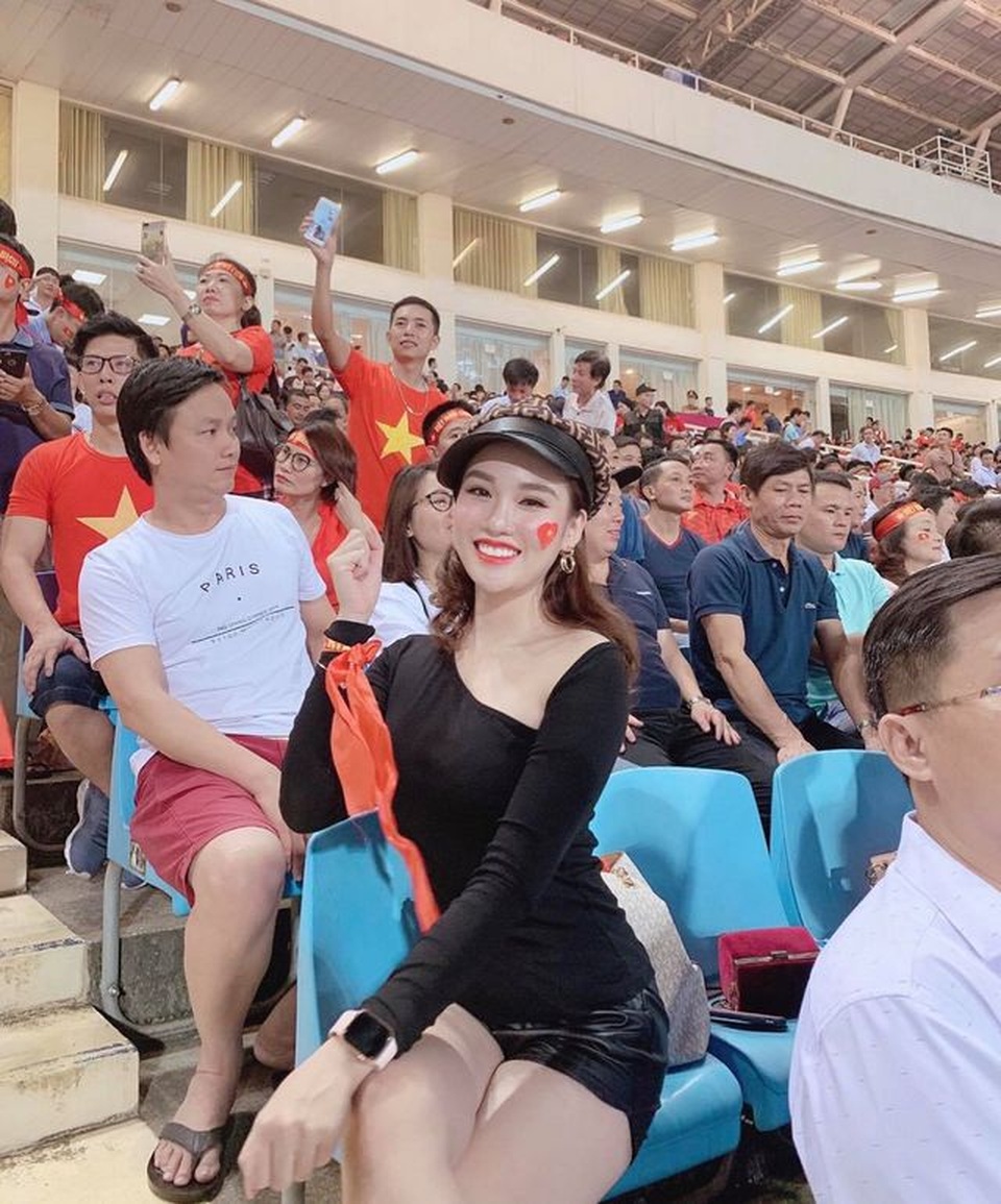 Đọ sắc dàn hot girl tháng 11 gây thương nhớ cộng đồng mạng - 9 Đọ sắc dàn hot girl tháng 11 gây thương nhớ cộng đồng mạng - 9