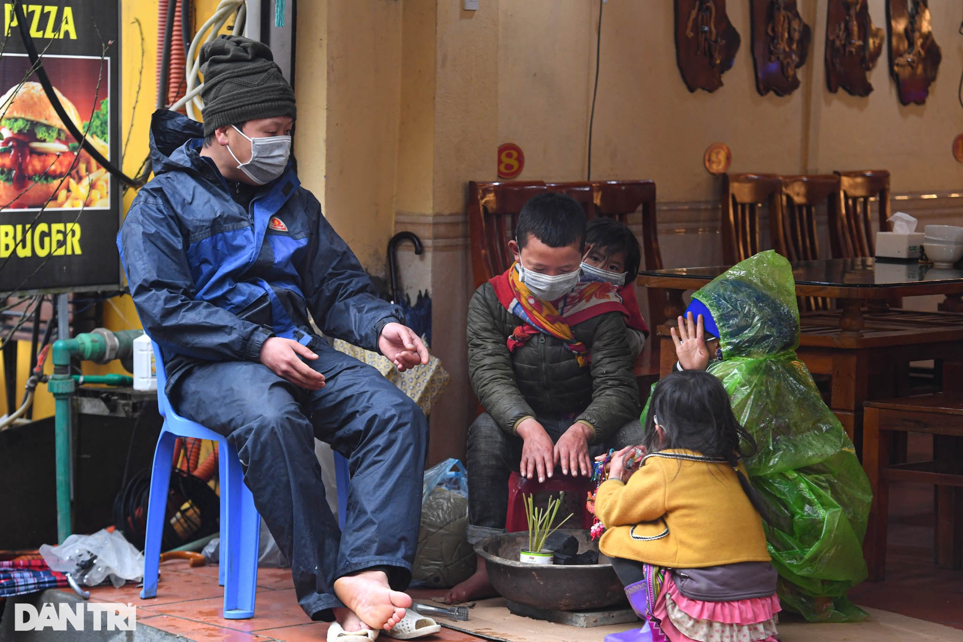 Nhịp sống khách du lịch và người dân Sapa dưới cái rét 0 độ C - 9