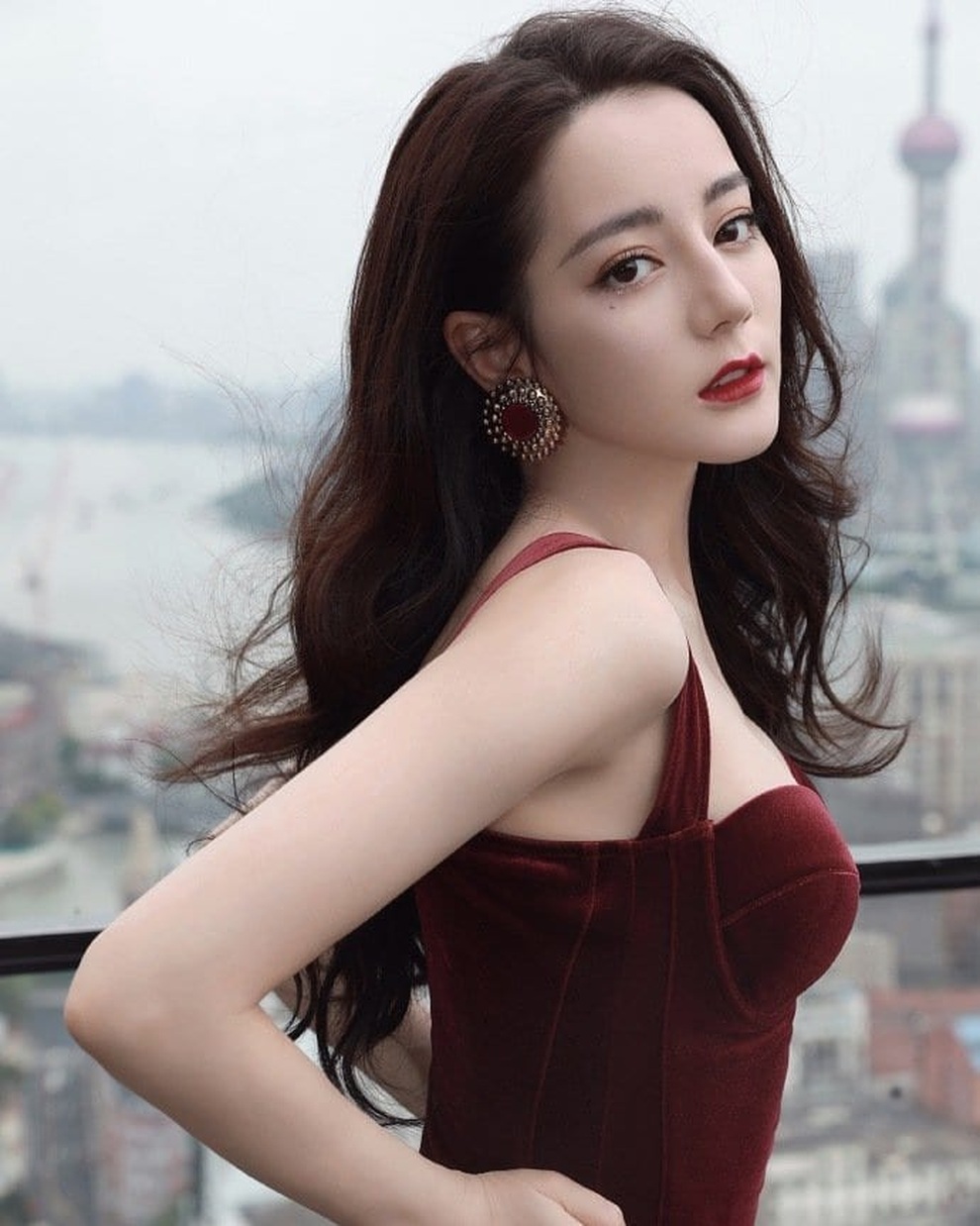 Những lần xuất hiện gây chú ý của mỹ nhân Tân Cương Địch Lệ Nhiệt Ba - 9 Những lần xuất hiện gây chú ý của mỹ nhân Tân Cương Địch Lệ Nhiệt Ba - 9