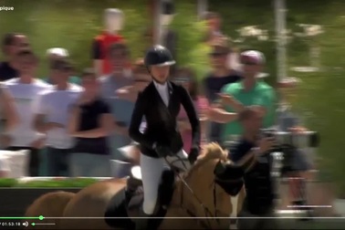 Màn trình diễn của Eve Jobs trong cuộc thi cưỡi ngựa tại Bỉ cách đây 2 năm