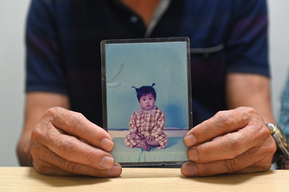 Cô gái Pháp tìm bố mẹ ở Thanh Hoá: Báo Dân trí  tìm được bố mẹ trùng khớp