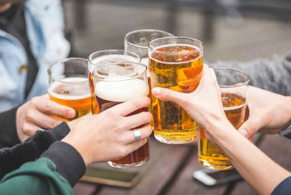 Uống rượu bia cần nhớ những điều này để vui Tết an toàn - 1 Uống rượu bia cần nhớ những điều này để vui Tết an toàn - 1