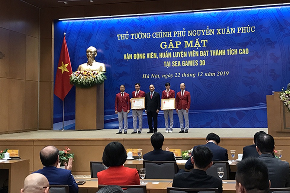 Thủ tướng ấn tượng mạnh với tinh thần thi đấu của VĐV Việt Nam tại SEA Games 30 - 2 Thủ tướng ấn tượng mạnh với tinh thần thi đấu của VĐV Việt Nam tại SEA Games 30 - 2
