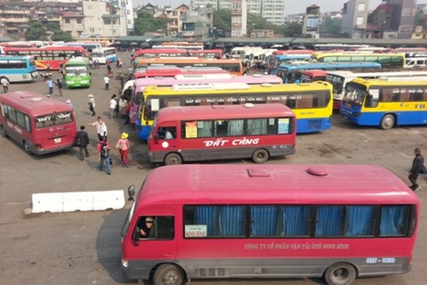 Nhiều xe nhồi khách vẫn dễ dàng “qua mặt” CSGT