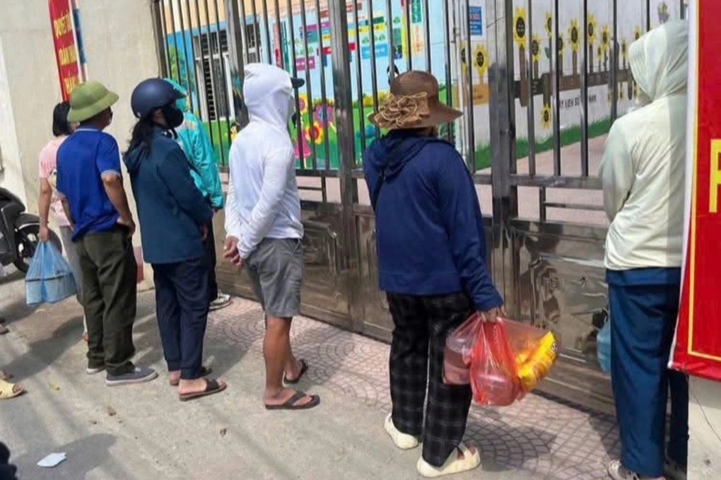 Ruttent kött och ägg i skolan: Föräldrar låter sina barn stanna hemma - 2 Vụ thịt ôi, trứng hỏng vào trường: Phụ huynh đồng loạt cho con nghỉ học - 2