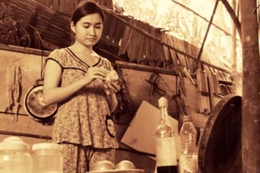 Dân mạng rơi nước mắt chia sẻ phim ngắn “Vui Tết Sum Vầy”