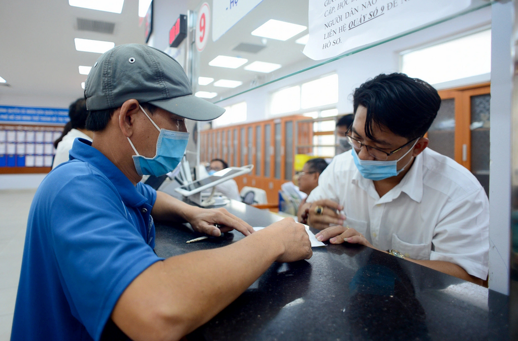 Bất ngờ với thu nhập cán bộ không chuyên trách ở TPHCM - 1 Bất ngờ với thu nhập cán bộ không chuyên trách ở TPHCM - 1