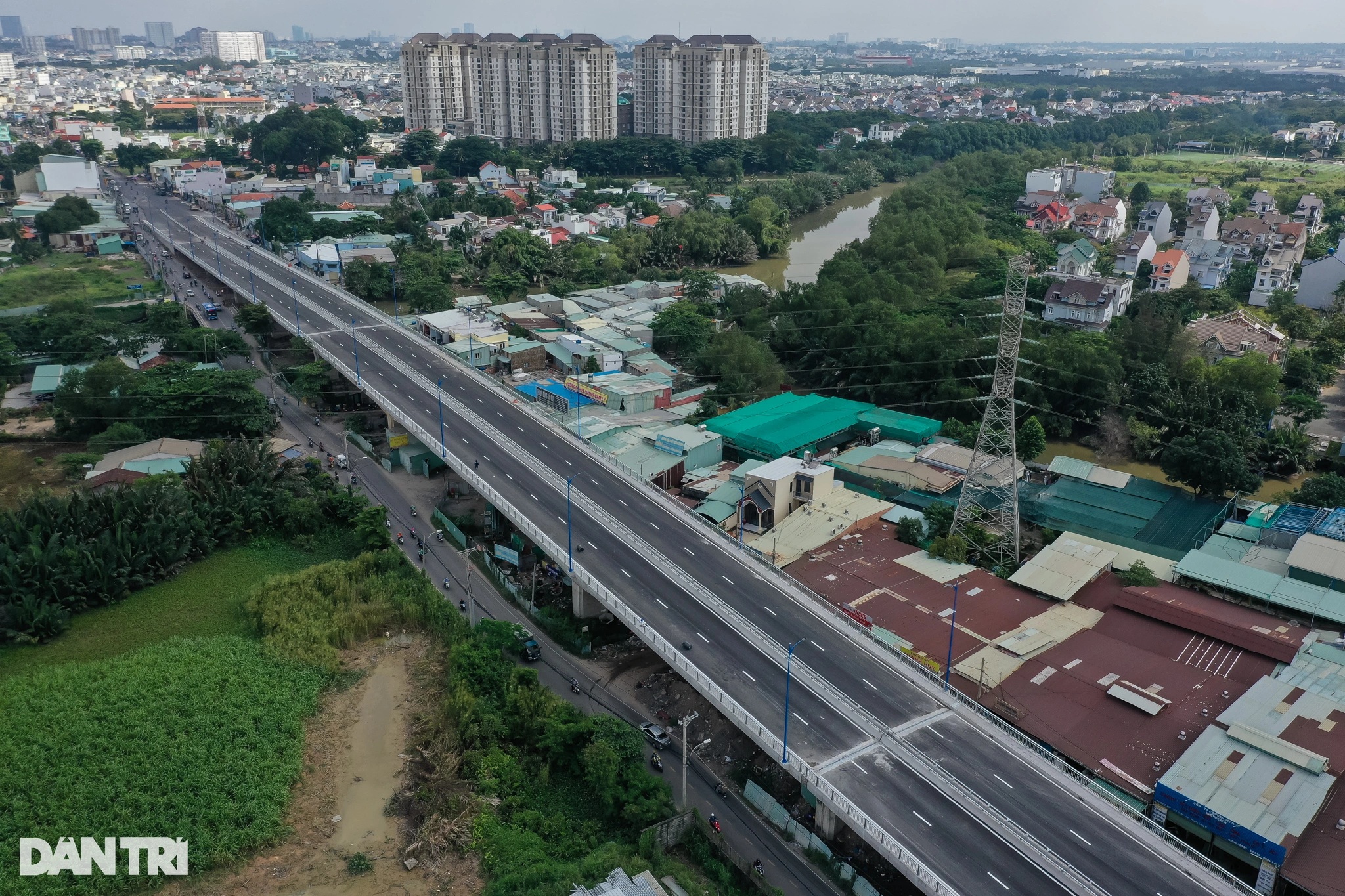 View - Cây cầu hơn 700 tỷ đồng ở TP Thủ Đức trước ngày thông xe | Báo Dân trí